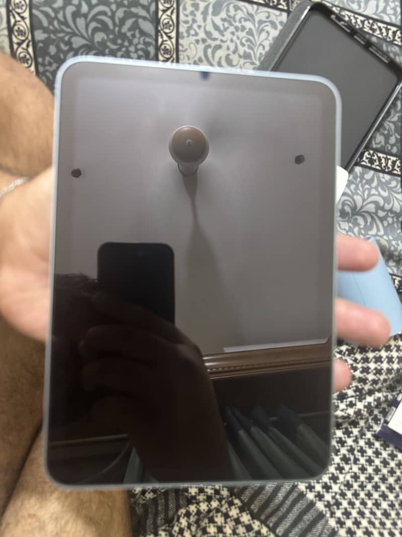 Ipad mini 7 with box 0