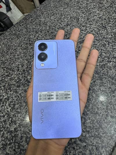 Vivo Y17s 4+4/128 GB 10 by 10 CONDITION ALL ORIGINAL MOBILE HAI 100 %