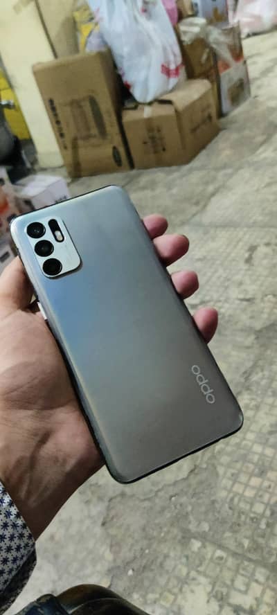 OPPO Reno6