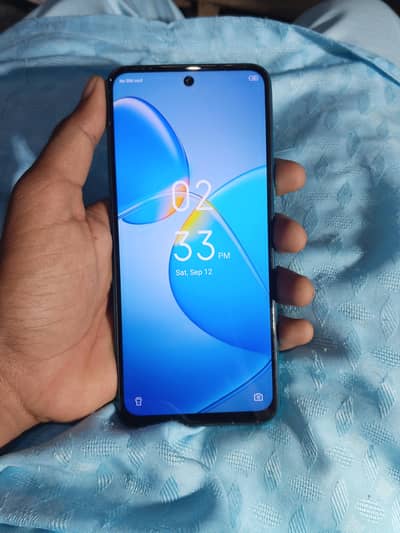 Infinix Hot 12