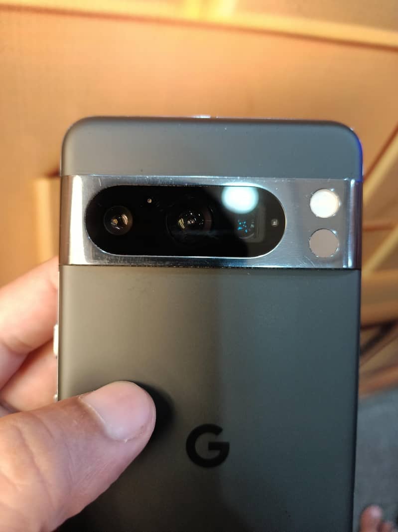 Google Pixel 8 Pro 2