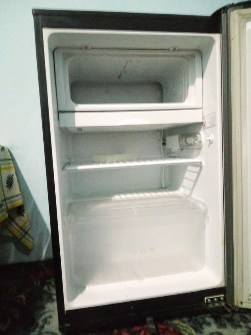 PEL refrigerator 1