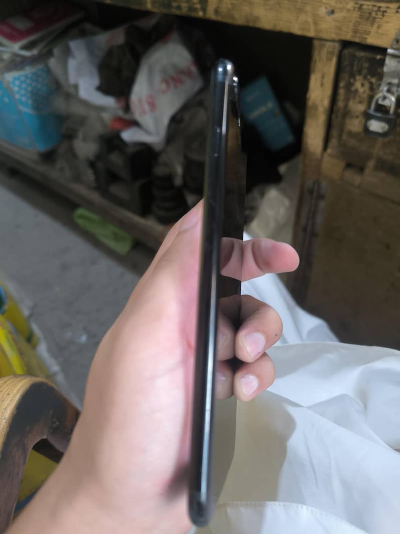 Apple iPhone 7 Plus 5