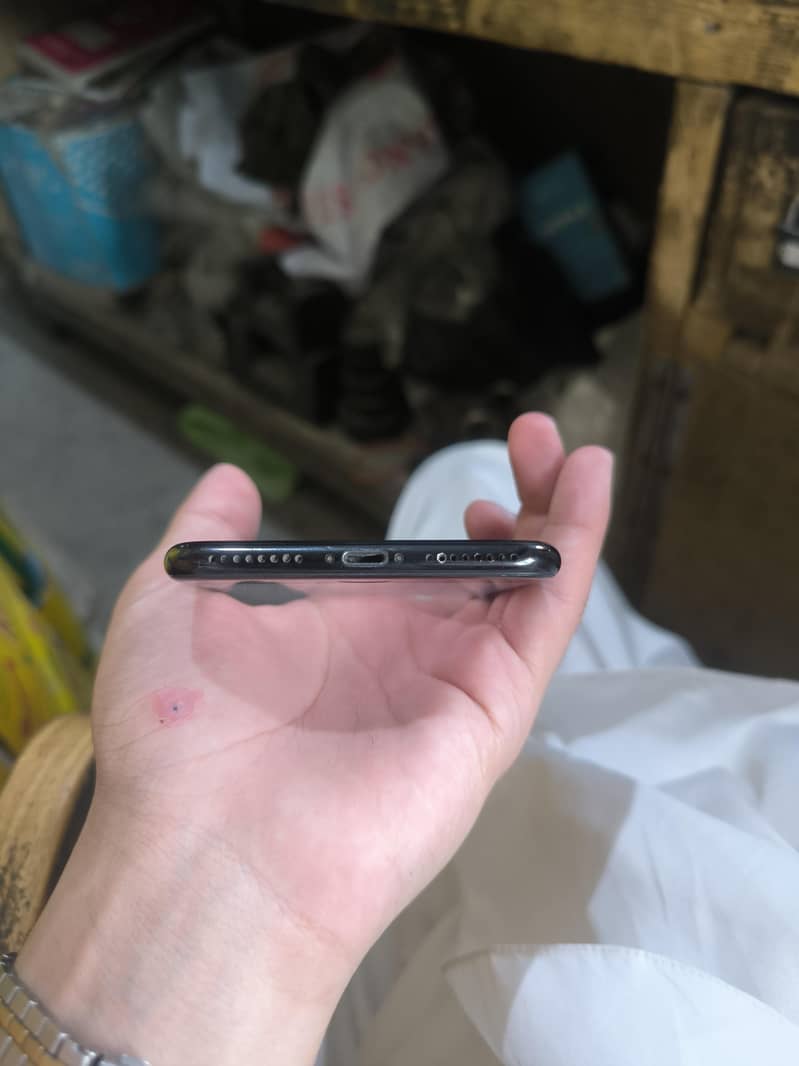 Apple iPhone 7 Plus 6