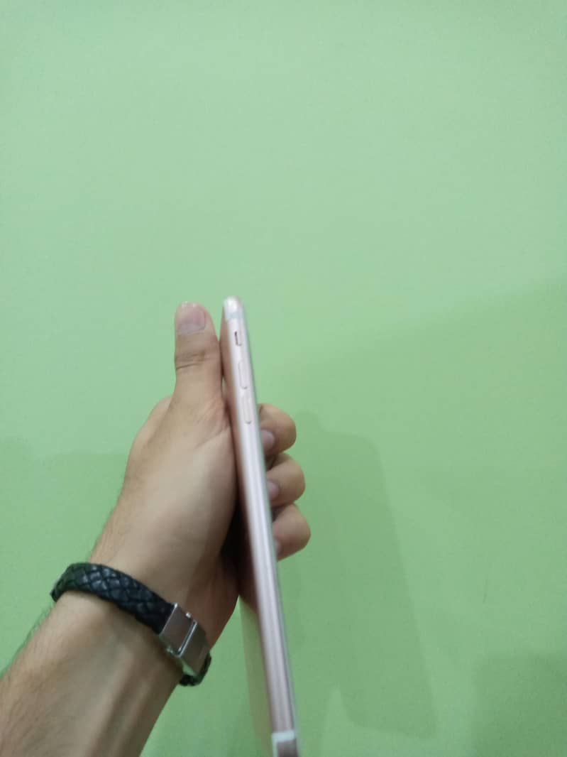 Apple iPhone 7 Plus 4