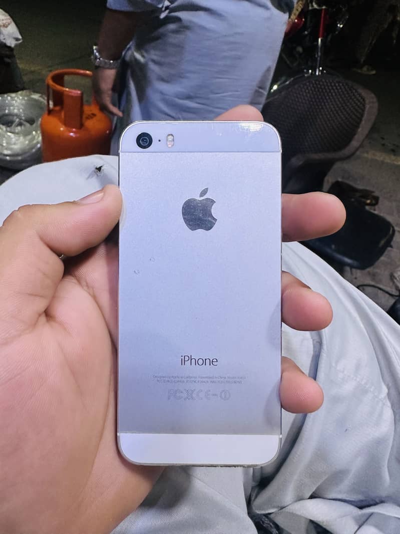 Apple iPhone 5s 6