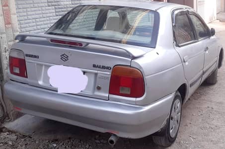 suzuki baleno 2002 .