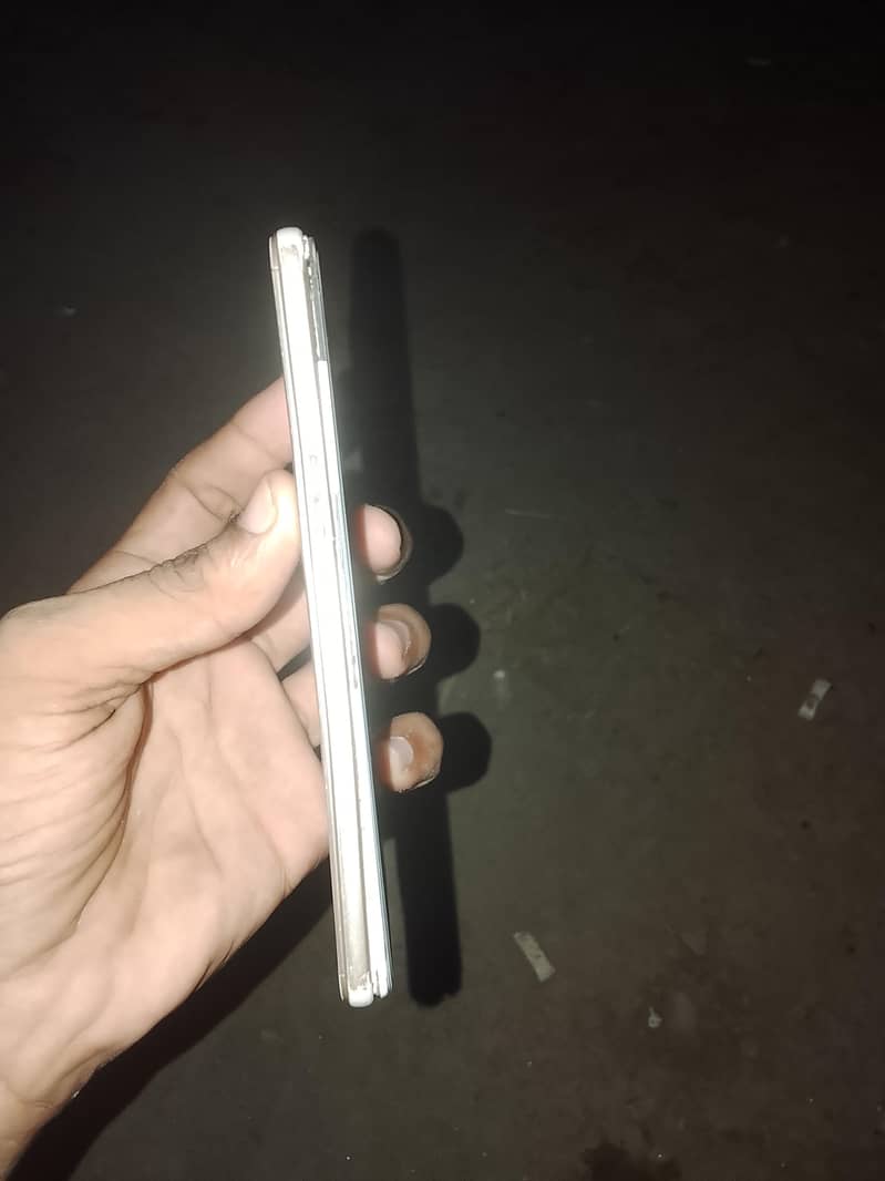 OPPO A37 4
