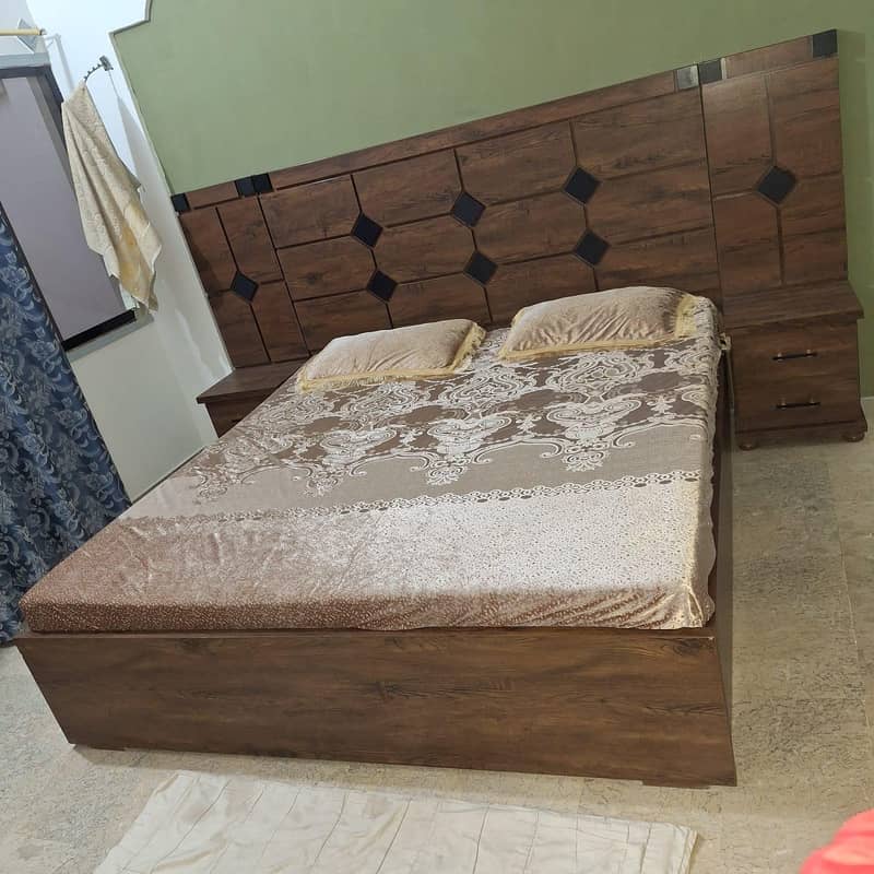 newly condition bed set 2