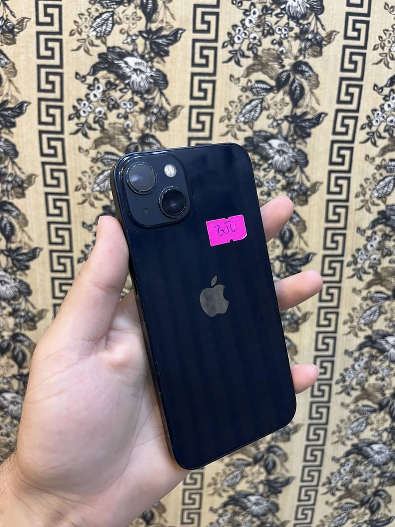 Apple iPhone 13 1
