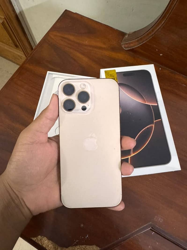 Apple iPhone 16 Pro Max 1