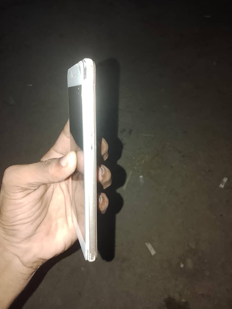 OPPO A37 2