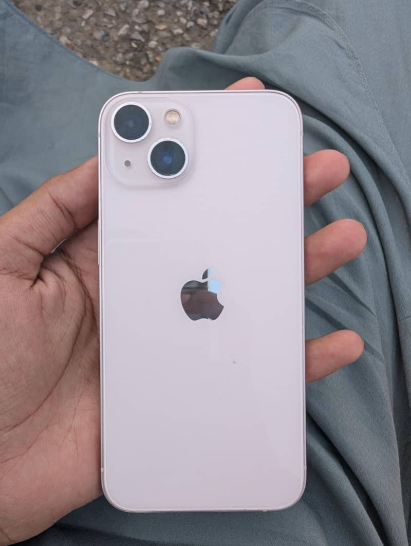 Apple iPhone 13 0