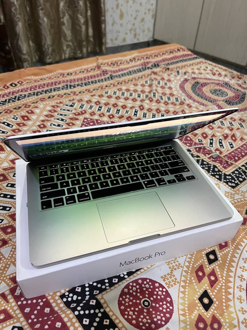 Macbook pro 0