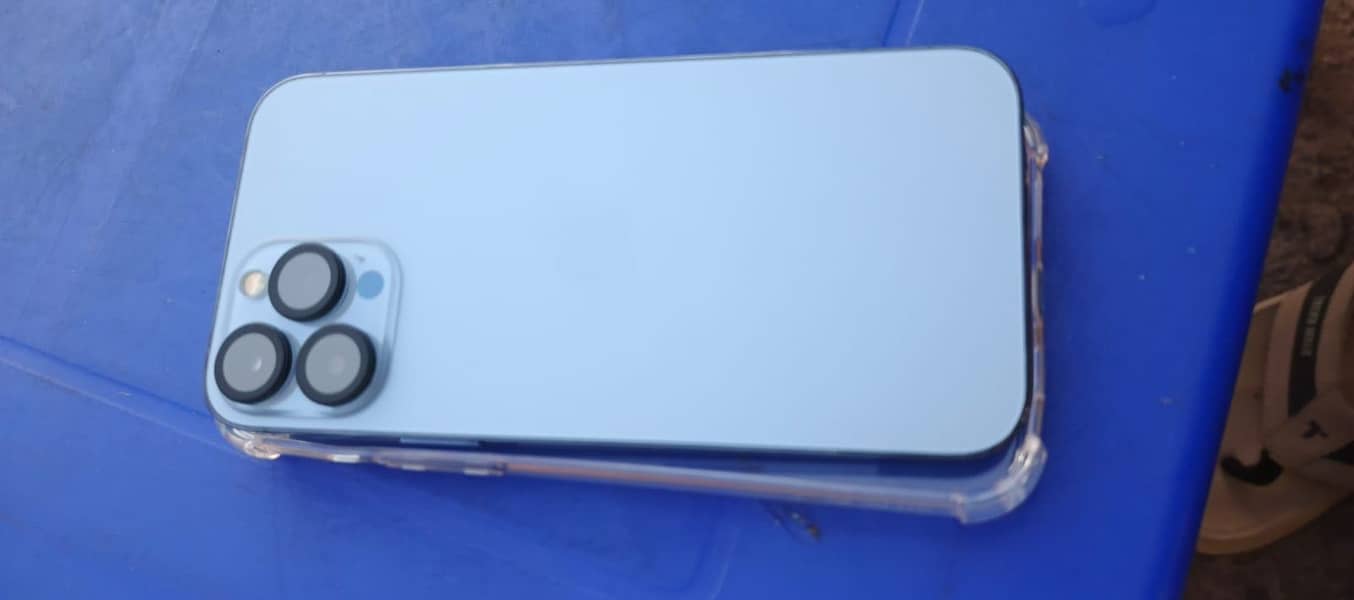 Apple iPhone 13 Pro Max 3