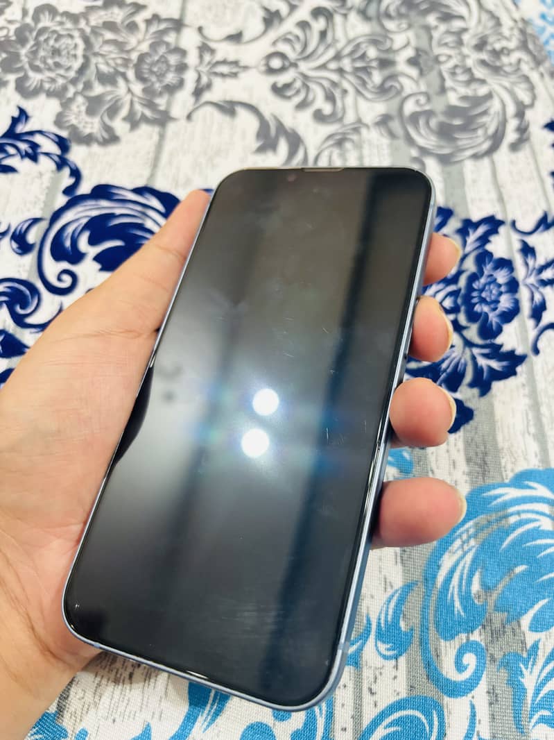 Apple iPhone 14 4