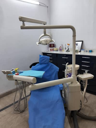 Dental assistant