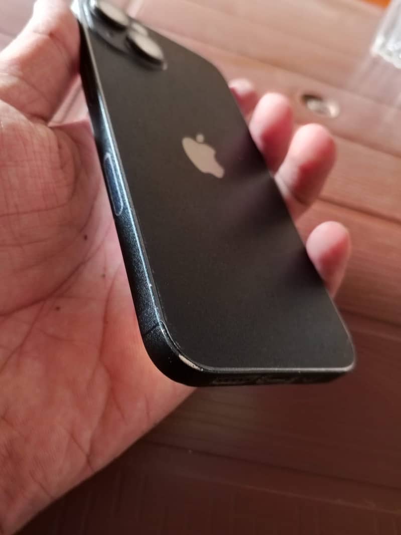 Apple iPhone 13 1