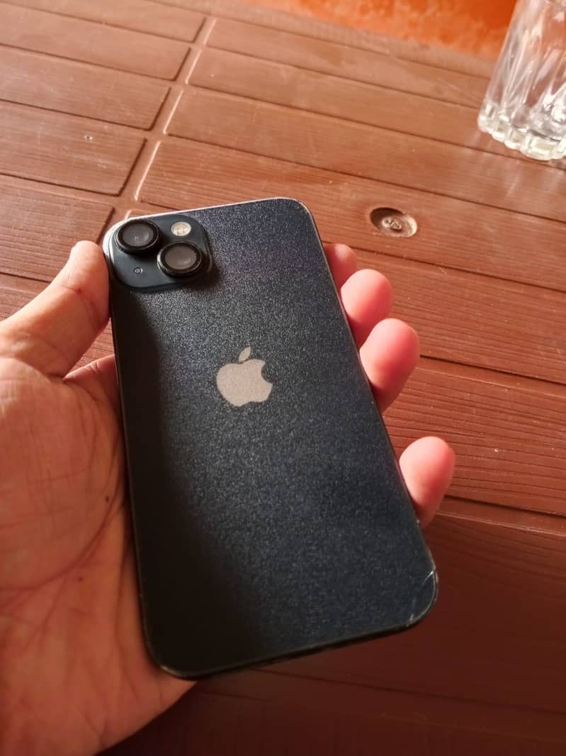 Apple iPhone 13 4