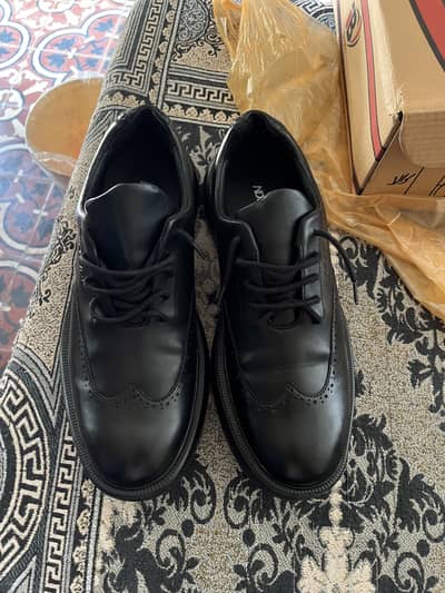 Ndure shoes