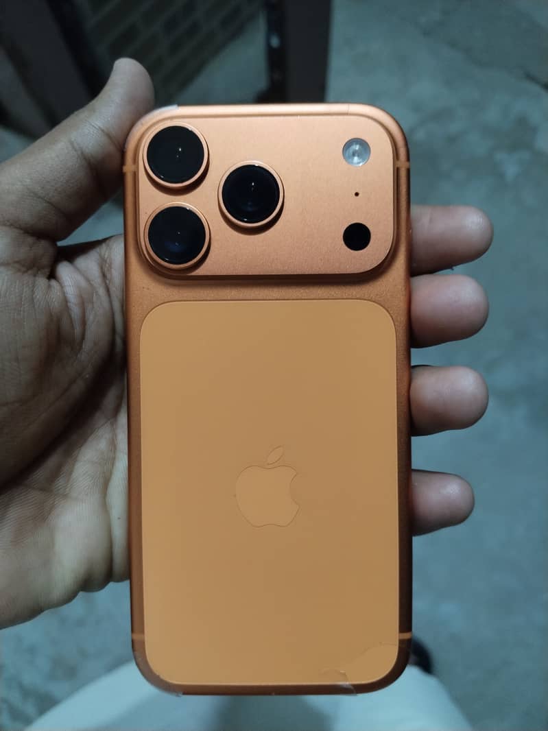 Apple iPhone 17 Pro 4