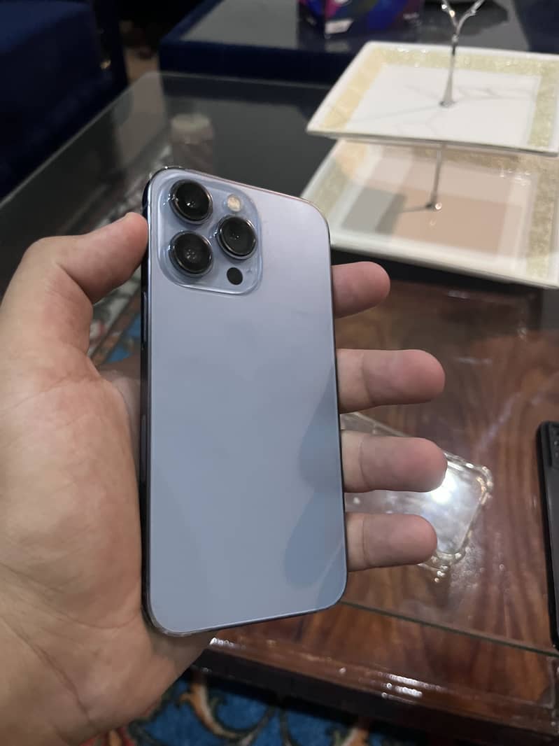 Apple iPhone 13 Pro 6