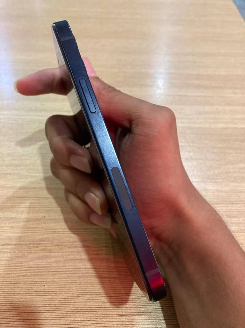Apple iPhone 12 5