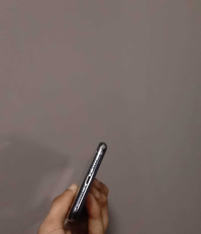 Apple iPhone XS Max 6