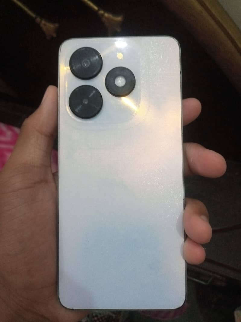 Tecno Spark 20c 0