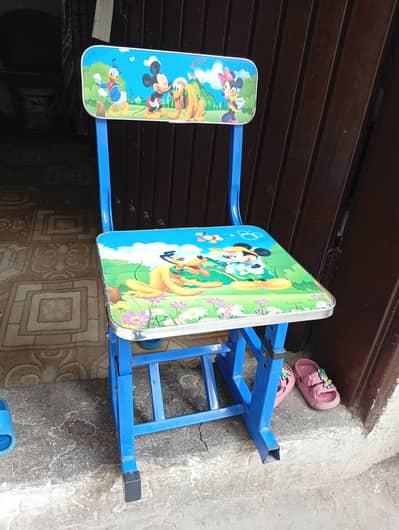 kids chair iron made reliable