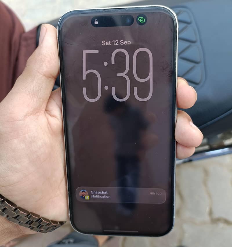 Apple iPhone 15 Pro 4