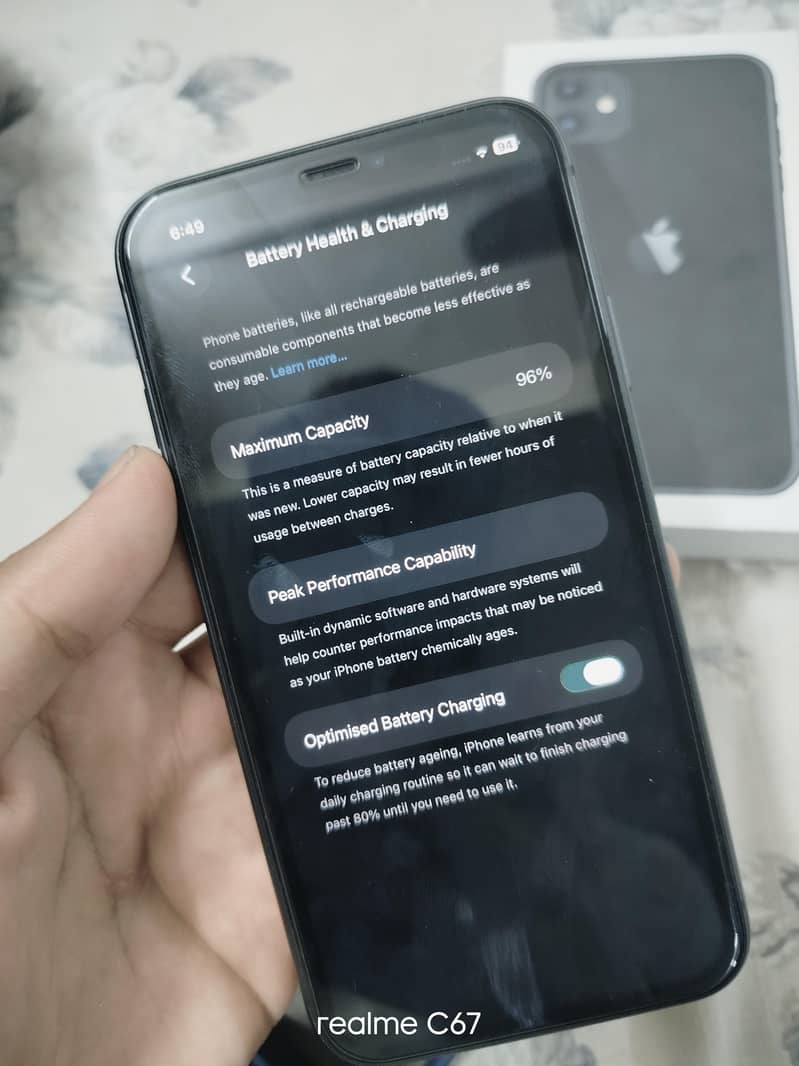 Apple iPhone 11 4