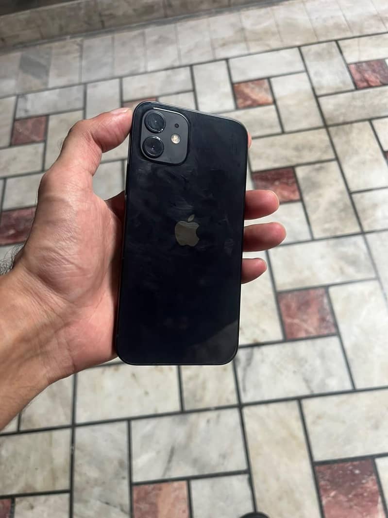 Apple iPhone 12 1