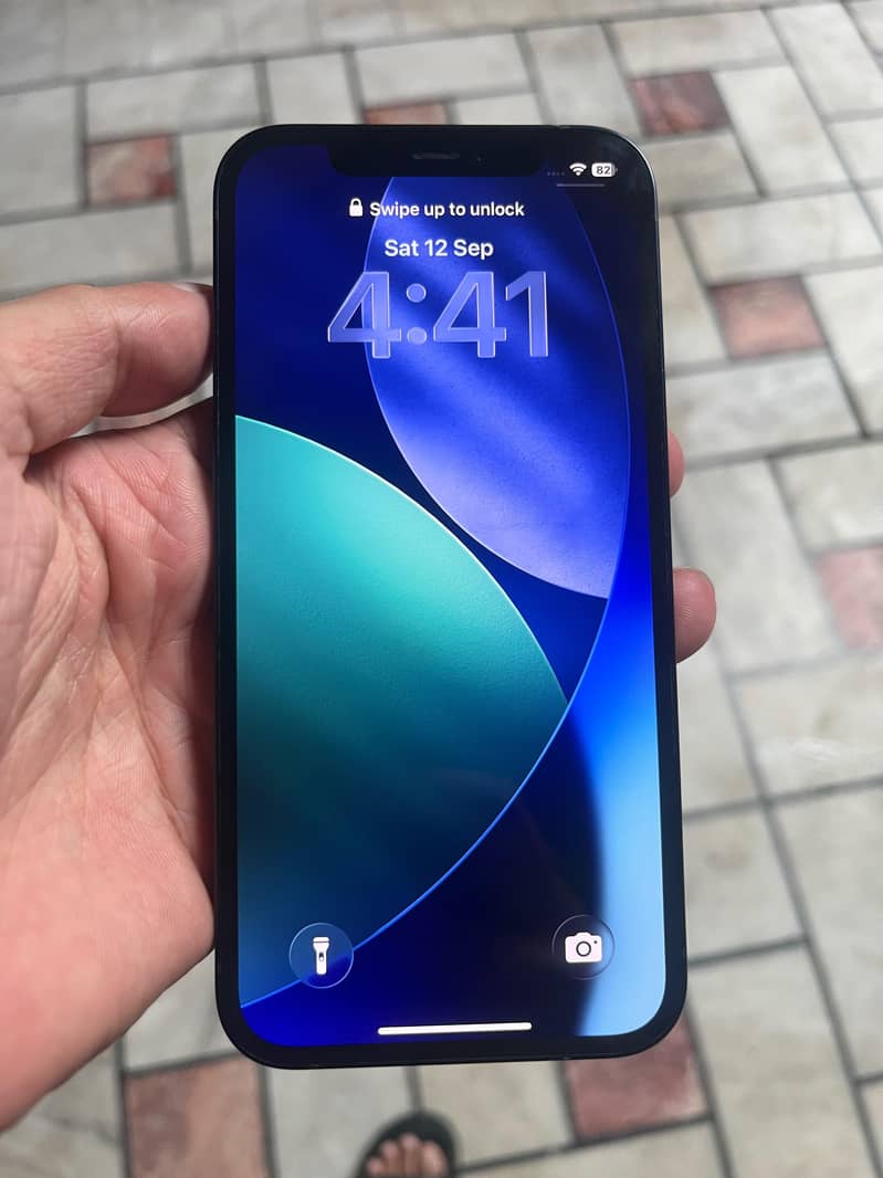 Apple iPhone 12 3