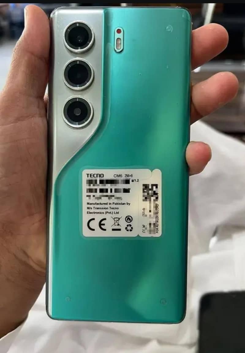 Tecno CAMON 40 Pro 0