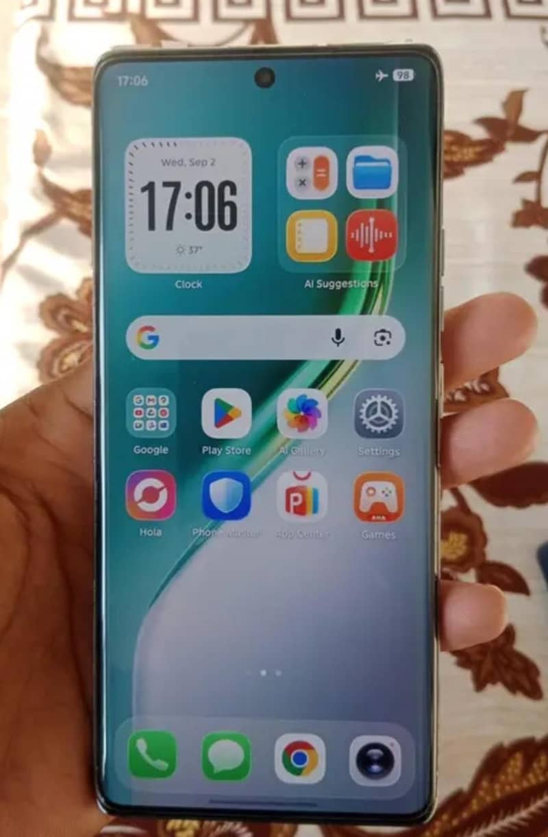 Tecno CAMON 40 Pro 1