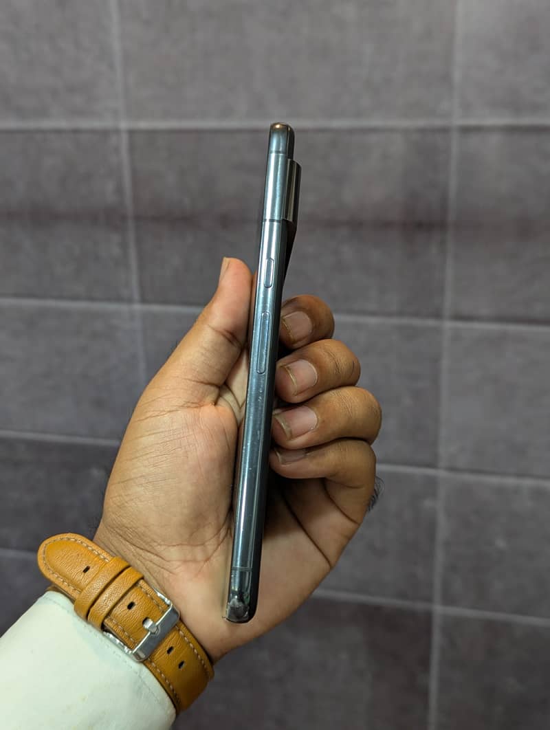 Google Pixel 8 5