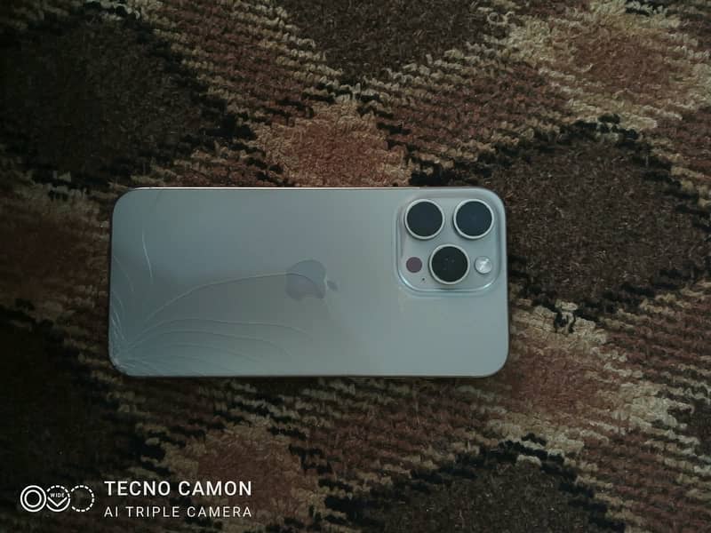 Apple iPhone 15 Pro Max 3