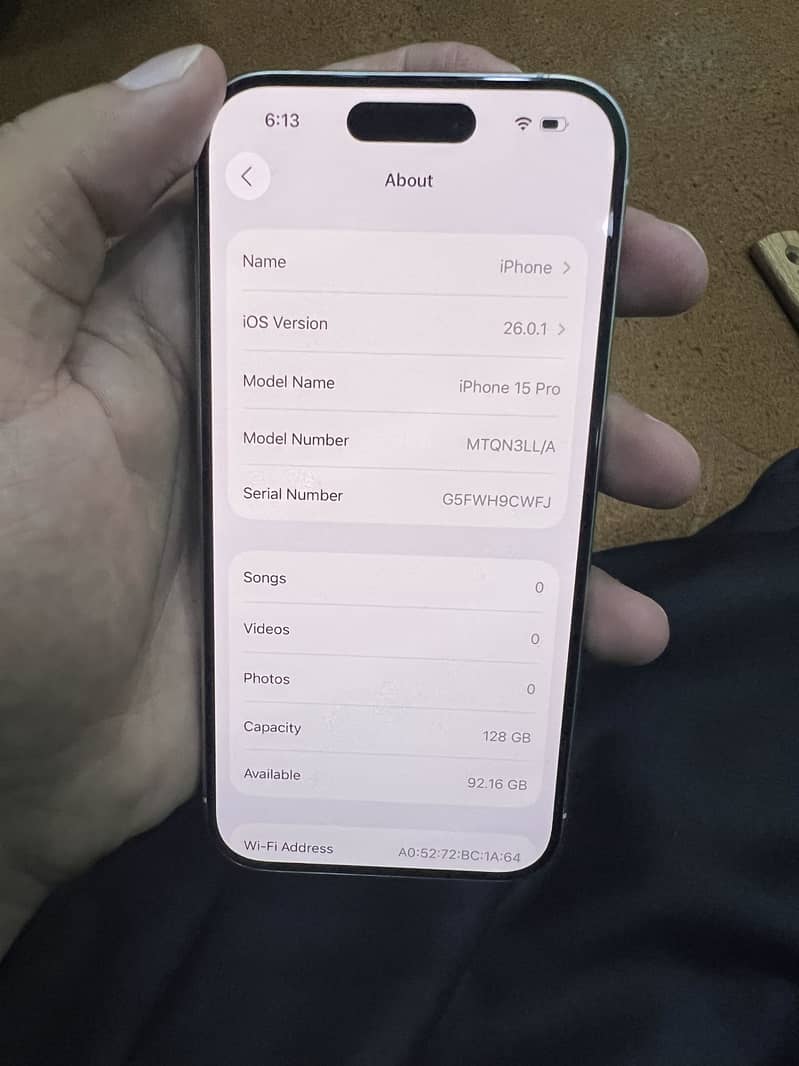 Apple iPhone 15 Pro 3