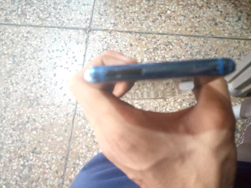 Samsung Mobile Note 8 4