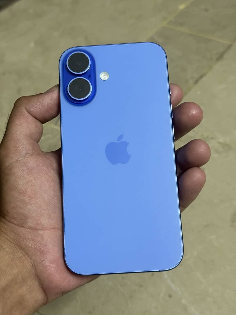 Apple iPhone 16 1