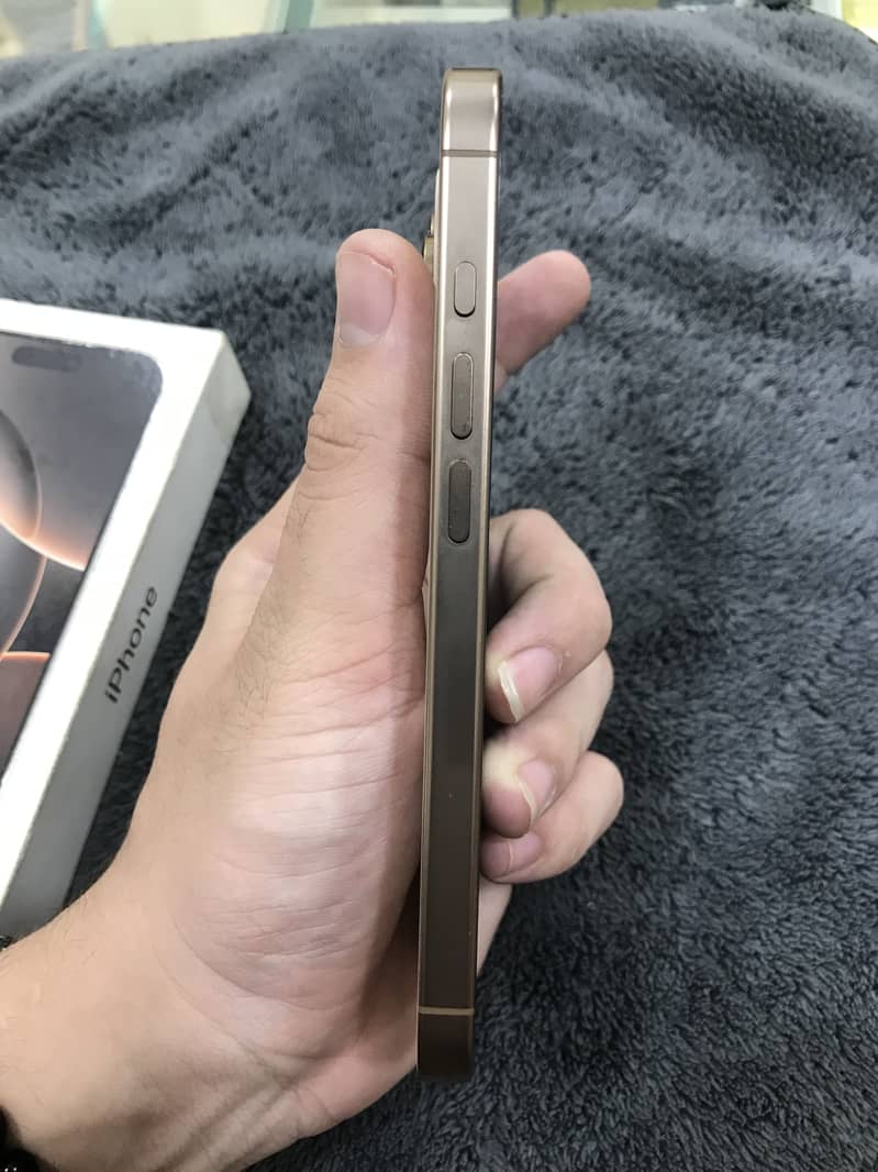 Apple iPhone 16 Pro 6