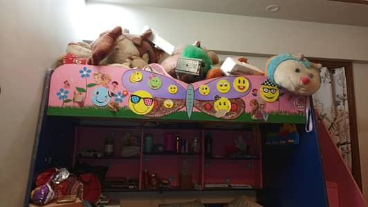 3 story bunk bed