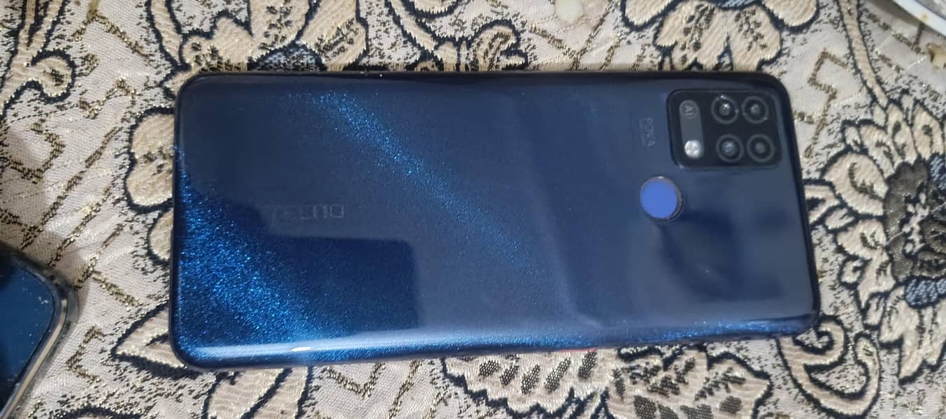 Tecno POVA 6