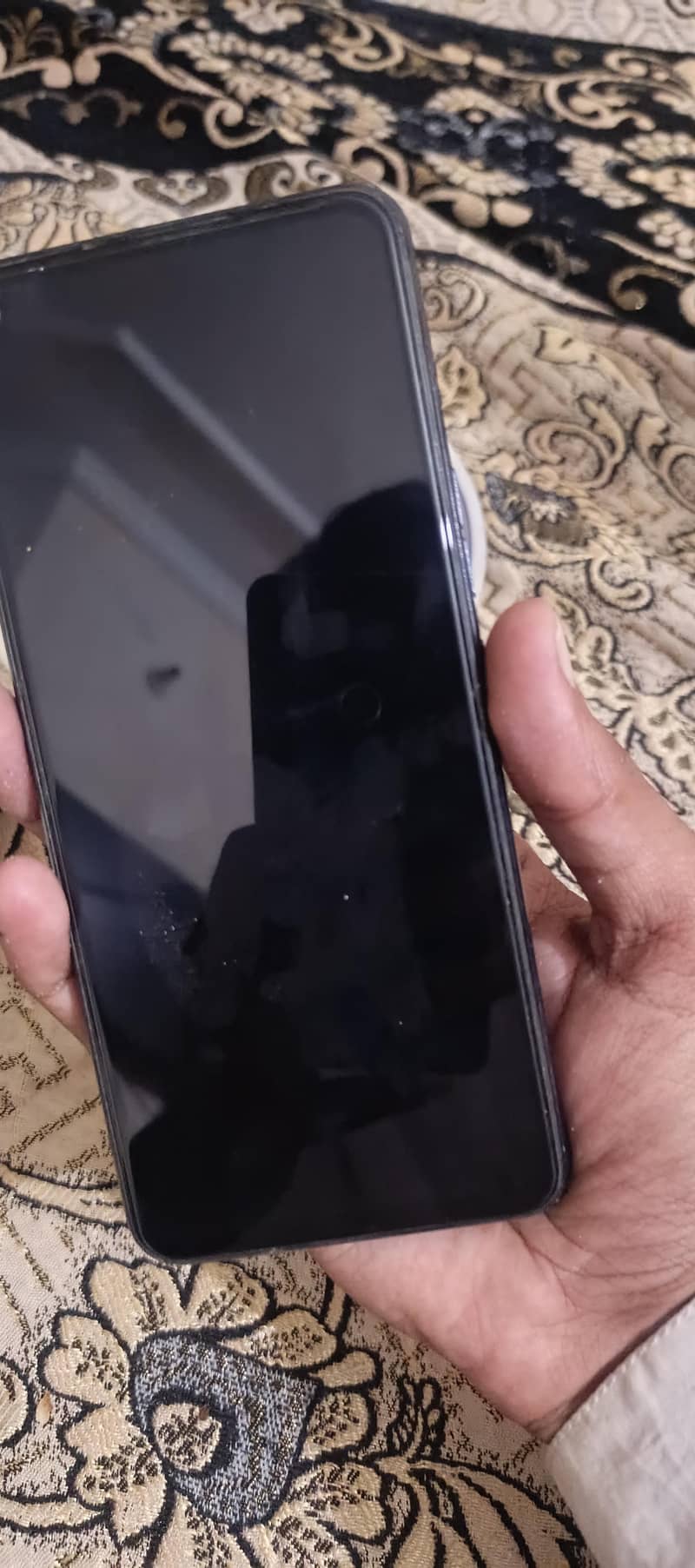 Tecno POVA 8