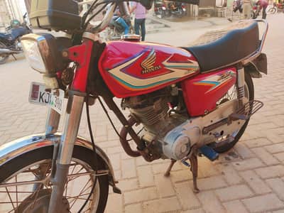 Honda CG125 2016/2017 Condition 10/8 Genuine 03442517486