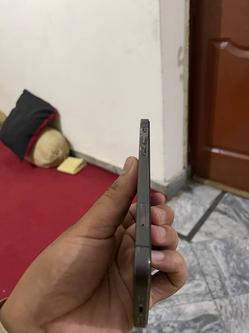 Apple iPhone 12pro 3