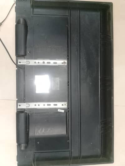 edge LCD 42 inches