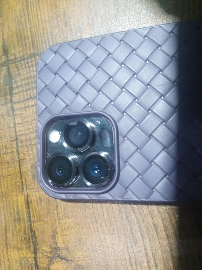 Apple iPhone 13 Pro Max 4