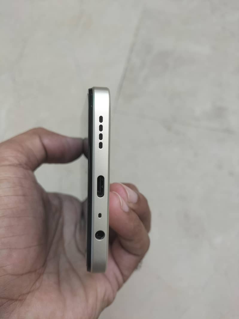 Realme Note 70 4